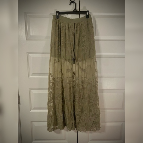entro Dresses & Skirts - Lace Maxi Skirt/Shorts